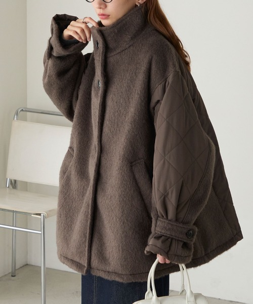 BONLECILL（ボンルシール）の「2wayシャギー×キルト切替スタンドネックコート（ステンカラーコート・レディース・アイボリー/カーキ/チャコールグレー/モカ/ブラック・FREE）」の4枚目の写真