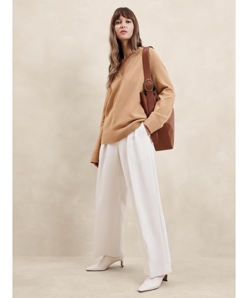 BANANA REPUBLIC FACTORY STORE（バナナリパブリック ファクトリーストア）の「BANANA REPUBLIC FACTORY STORE　　パーフェクトソフト Vネックセーター（ニット/セーター・レディース・キャメル/ブラック/ワイン/ナチュラル・S/M/XS/L）」の7枚目の写真