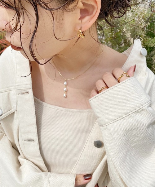 natural couture（ナチュラルクチュール）の「3連パールネックレス（ネックレス・レディース・その他2/その他1・FREE）」の6枚目の写真