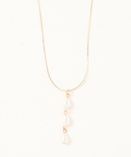 natural couture（ナチュラルクチュール）の「3連パールネックレス（ネックレス・レディース・その他2/その他1・FREE）」の7枚目の写真