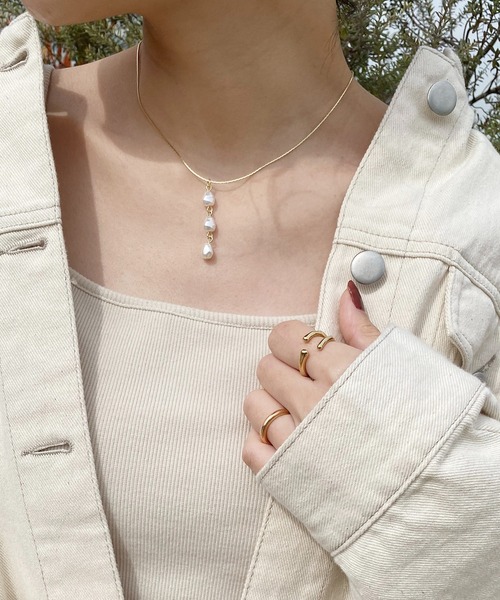 natural couture（ナチュラルクチュール）の「3連パールネックレス（ネックレス・レディース・その他2/その他1・FREE）」の10枚目の写真