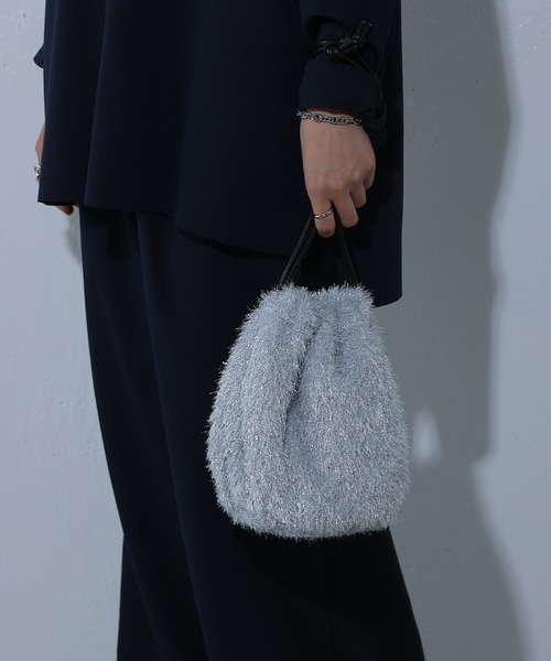 COLONY 2139（コロニートゥーワンスリーナイン）の「ラメシャギー巾着（ショルダーバッグ・レディース・ホワイト/ブラック・FREE）」の2枚目の写真