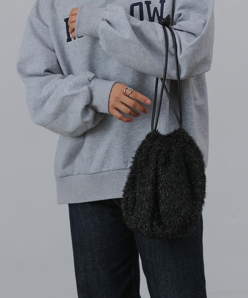 COLONY 2139（コロニートゥーワンスリーナイン）の「ラメシャギー巾着（ショルダーバッグ・レディース・ホワイト/ブラック・FREE）」の13枚目の写真