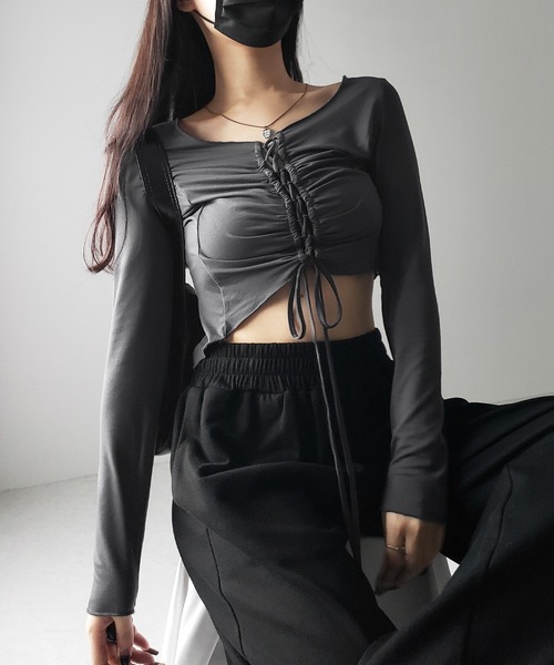 me+em select(ミームセレクト)の「【 2color 】レースアップショートスリムカットソートップス / lace up short slim cut and sew tops(Tシャツ/カットソー・レディース・ブラック/チャコール・FREE)」の13枚目の写真