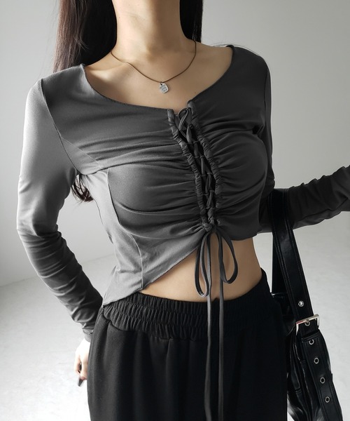 me+em select(ミームセレクト)の「【 2color 】レースアップショートスリムカットソートップス / lace up short slim cut and sew tops(Tシャツ/カットソー・レディース・ブラック/チャコール・FREE)」の12枚目の写真
