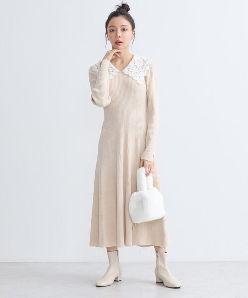 earth music&ecology（アースミュージックアンドエコロジー）の「襟レースニットワンピース（ワンピース・レディース・アイボリー/ブラック/サックスブルー・FREE）」の11枚目の写真