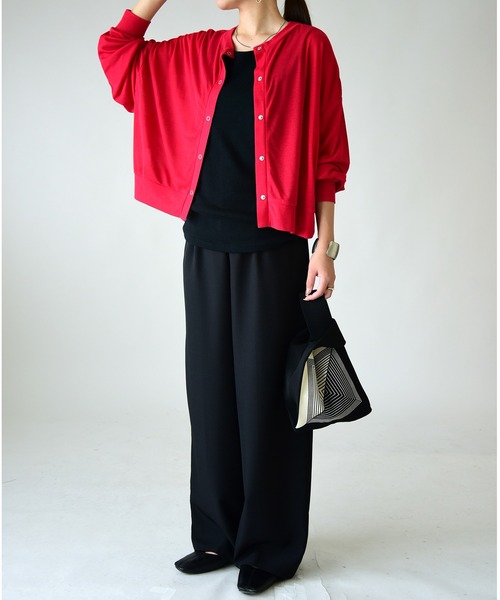 and it_（アンドイット）の「シアー2wayカーディガン（カーディガン/ボレロ・レディース・レッド/ブラック/チャコール・M）」の21枚目の写真