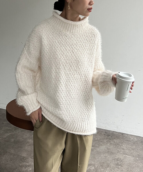 Chez toi(シェトワ)の「ラメモールハイネックプルオーバー(ニット/セーター・レディース・アイボリー/ブルー/チャコールグレー・FREE)」の4枚目の写真