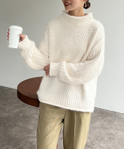 Chez toi(シェトワ)の「ラメモールハイネックプルオーバー(ニット/セーター・レディース・アイボリー/ブルー/チャコールグレー・FREE)」の5枚目の写真