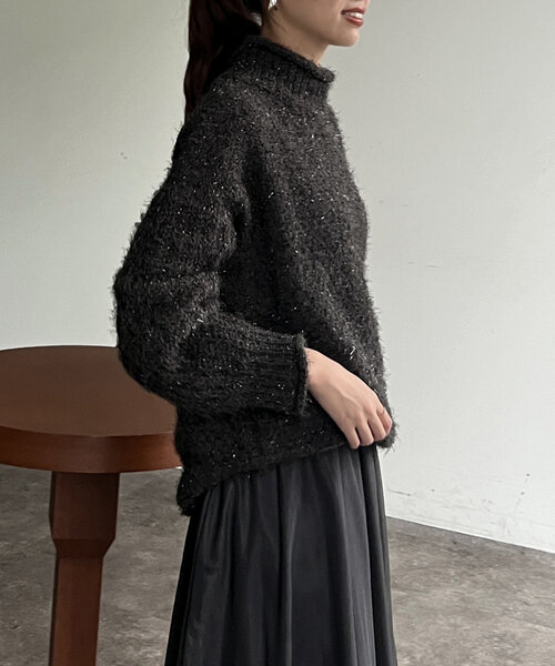 Chez toi(シェトワ)の「ラメモールハイネックプルオーバー(ニット/セーター・レディース・アイボリー/ブルー/チャコールグレー・FREE)」の16枚目の写真