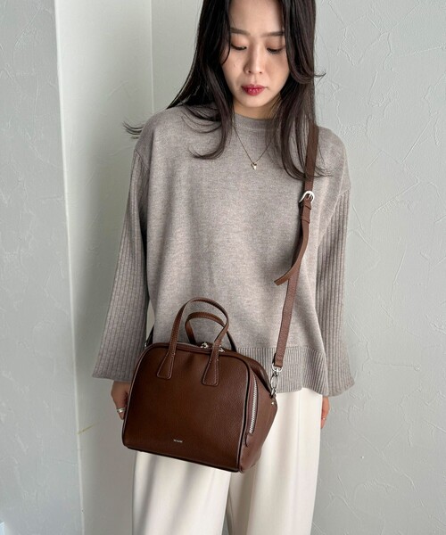 fredy emue（フレディエミュ）の「【BEAURE/ヴュレ】ソフトレザーボックスボストンバック（ボストンバッグ・レディース・ブラウン/ブラック・FREE）」の9枚目の写真