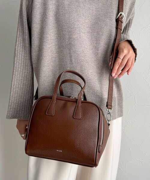 fredy emue（フレディエミュ）の「【BEAURE/ヴュレ】ソフトレザーボックスボストンバック（ボストンバッグ・レディース・ブラウン/ブラック・FREE）」の11枚目の写真