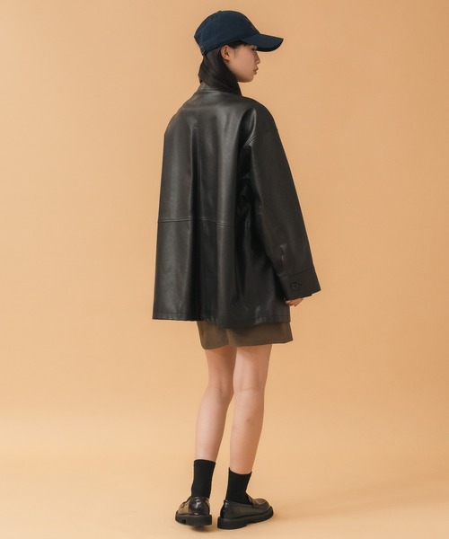 HEILIS(ヘイリス)の「《hideka original》3WAYヴィンテージライクフェイクレザージャケット / ブラック ブラウン ビンテージ カバーオール ライダースジャケット エコレザー ファー ボア スタンドカラー ステンカラー ユニセックス オーバーサイズ オーバーコート アウター ミドル丈 無地 秋服 冬服 アウター ブルゾン(ライダースジャケット・レディース・ブラウン/ブラック・FREE)」の14枚目の写真