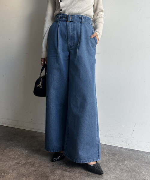 Thevon(ゼボン)の「ベルト付きワイドデニム(デニムパンツ・レディース・ブラック/ブルー・S/M)」の1枚目の写真