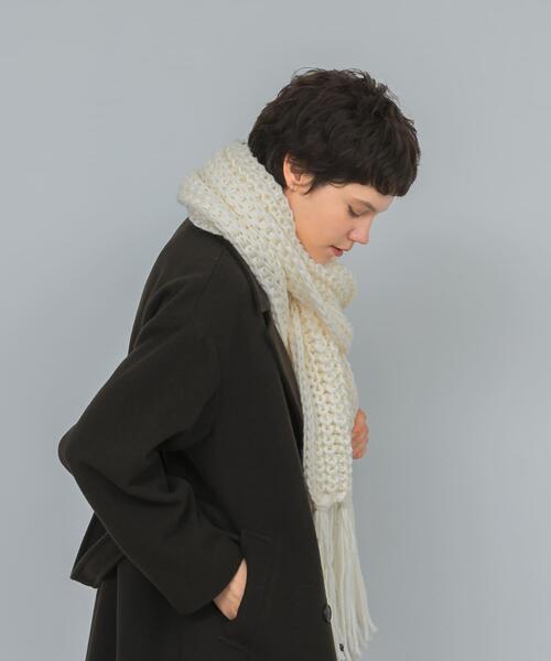 FRATELLI TALLI（フラテリタリ）の「Fratelli Talli　フリンジニットマフラー（マフラー・レディース・ホワイト/ピンク/ネイビー・FREE）」の5枚目の写真