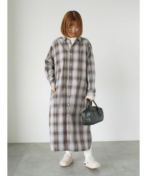 Lugnoncure(ルノンキュール)の「【イージーケア】レギュラーシャツワンピース(ワンピース・レディース・ネイビー/オフホワイト/ブラウン・F)」の5枚目の写真