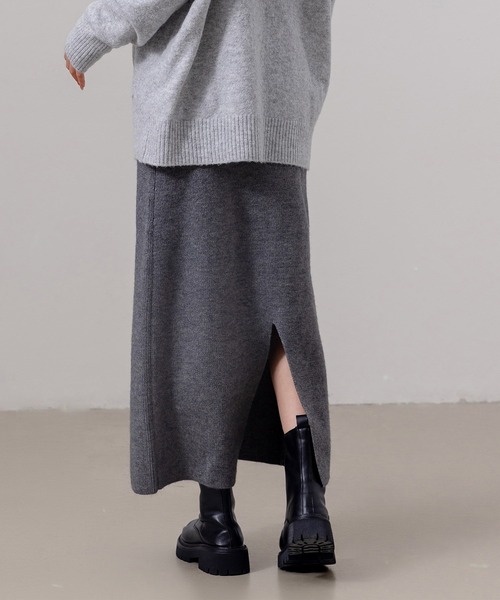 DAY CLOSET(デイ クローゼット)の「レディース 中厚手リブニットスリット入りストレートシルエットスカート(スカート・レディース・ブラック/ブラウン/チャコールグレー/グレー・M/L)」の17枚目の写真