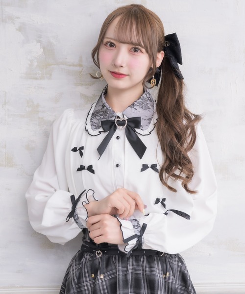 ROJITA(ロジータ)の「プチリボンヨークフレアブラウス(シャツ/ブラウス・レディース・ブラック/ホワイト/ピンク/ピンク系その他2/ホワイト系その他・FREE)」の3枚目の写真