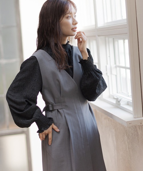 mysty woman（ミスティウーマン）の「ハイネックシャーリングブラウス2  292375（シャツ/ブラウス・レディース・ブラック/アイボリー/グレー・FREE）」の2枚目の写真