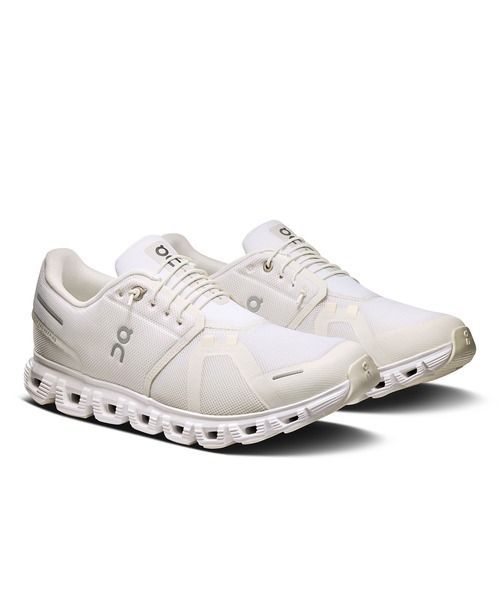 On(オン)の「ON/オン ランニング クッション CLOUD 6 クラウド 3MF10071200//3MF10070299/3MF10071043(スニーカー・メンズ・ブラック×ホワイト/ブラック×ブラック/ホワイト・26.5cm/26.0cm/27.0cm/25.5cm/30.0cm/29.0cm/28.0cm/31cm/27.5cm)」の1枚目の写真