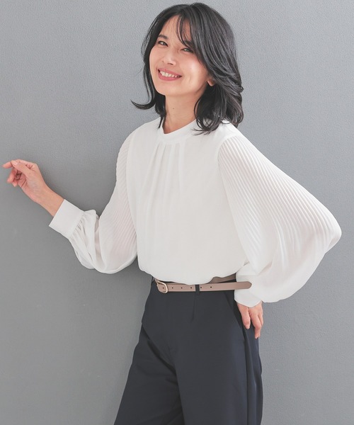 JUSGLITTY　ウォッシャブル袖プリーツブラウス　ホワイト　¥15400→ JUSGLITTY ウォッシャブル袖プリーツブラウス ホワイト ¥15400