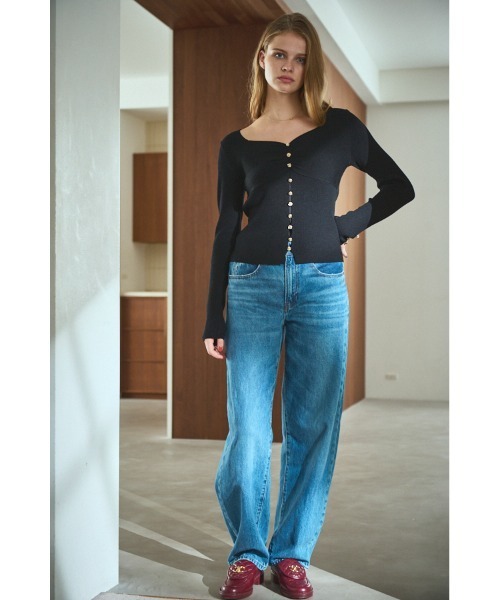 Estella.K(エステラケー)の「Lydia Knit Top ハートネックリブニットプルオーバー(ニット/セーター・レディース・ブルー/ブラック/レッド/ベージュ・FREE)」の13枚目の写真