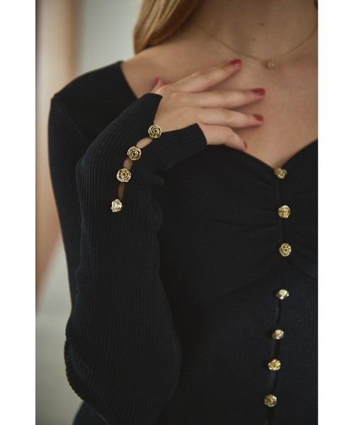 Estella.K(エステラケー)の「Lydia Knit Top ハートネックリブニットプルオーバー(ニット/セーター・レディース・ブルー/ブラック/レッド/ベージュ・FREE)」の19枚目の写真