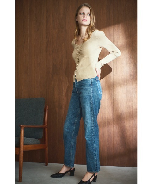 Estella.K(エステラケー)の「Lydia Knit Top ハートネックリブニットプルオーバー(ニット/セーター・レディース・ブルー/ブラック/レッド/ベージュ・FREE)」の21枚目の写真