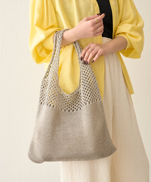 Jena espace merveilleux（ジェナ　エスパスメルヴェイユ）の「メタリックホーボーバッグ（トートバッグ・レディース・シルバー/オフホワイト/グリーン・FREE）」の3枚目の写真