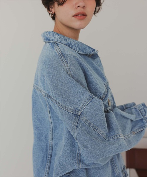 titivate(ティティベイト)の「ビッグシルエットデニムジャケット(デニムジャケット・レディース・ライトブルー/ブラック・M)」の13枚目の写真