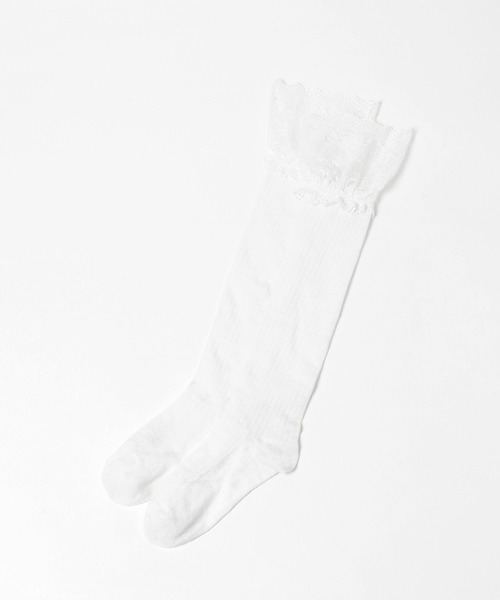 FOREVER 21（フォーエバー トゥエンティーワン）の「レースロングソックス（ソックス/靴下・レディース・ホワイト・FREE）」の6枚目の写真
