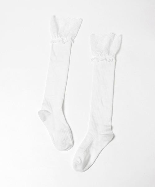 FOREVER 21（フォーエバー トゥエンティーワン）の「レースロングソックス（ソックス/靴下・レディース・ホワイト・FREE）」の7枚目の写真