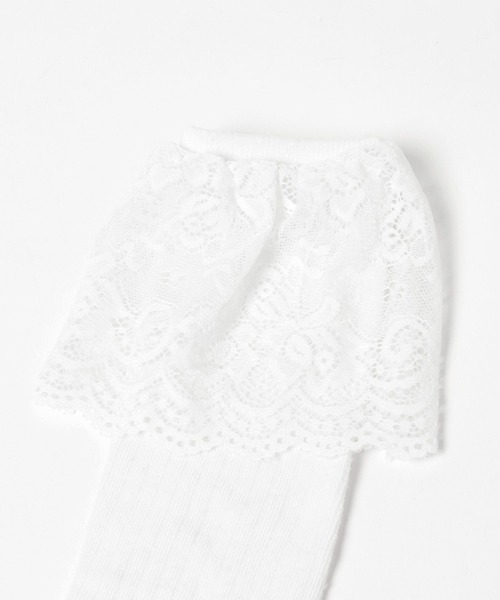 FOREVER 21（フォーエバー トゥエンティーワン）の「レースロングソックス（ソックス/靴下・レディース・ホワイト・FREE）」の8枚目の写真