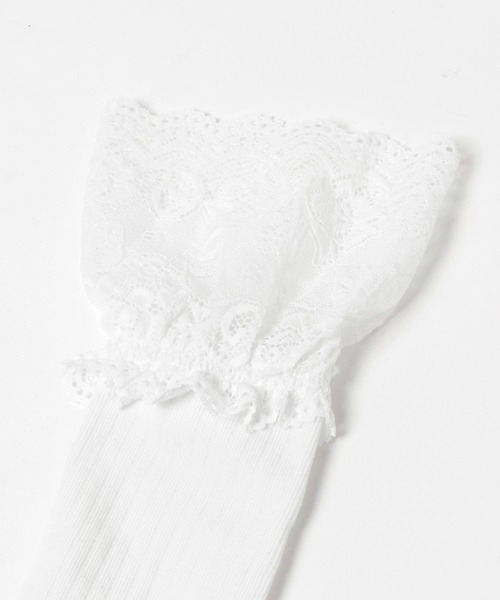 FOREVER 21（フォーエバー トゥエンティーワン）の「レースロングソックス（ソックス/靴下・レディース・ホワイト・FREE）」の9枚目の写真