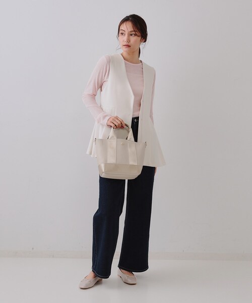 OPAQUE.CLIP（オペークドットクリップ）の「【2WAY】シュリンク合皮コンビミドルショルダーバッグ（ショルダーバッグ・レディース・オフホワイト/ブラック/ベージュ・00）」の10枚目の写真