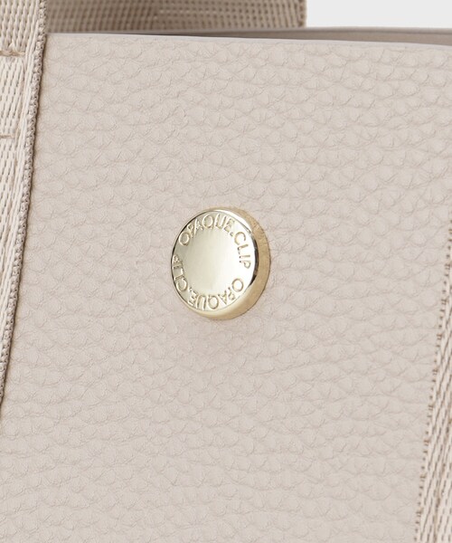 OPAQUE.CLIP（オペークドットクリップ）の「【2WAY】シュリンク合皮コンビミドルショルダーバッグ（ショルダーバッグ・レディース・オフホワイト/ブラック/ベージュ・00）」の22枚目の写真