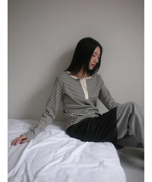 Didot.showroom（ディドット ショールーム）の「ヘンリーネックボーダーロンTEE（Tシャツ/カットソー・レディース・グレー/ブルー/ブラック/レッド・FREE）」の10枚目の写真