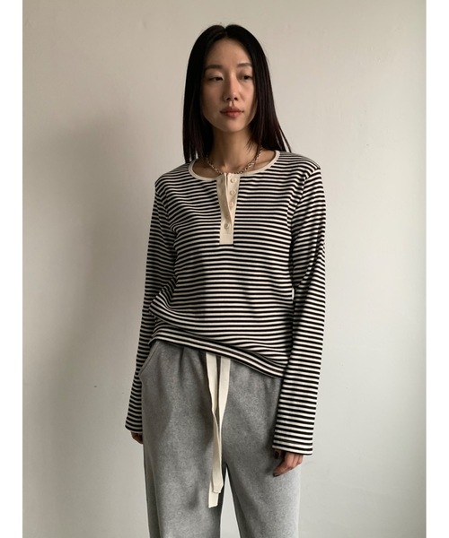 Didot.showroom（ディドット ショールーム）の「ヘンリーネックボーダーロンTEE（Tシャツ/カットソー・レディース・グレー/ブルー/ブラック/レッド・FREE）」の5枚目の写真
