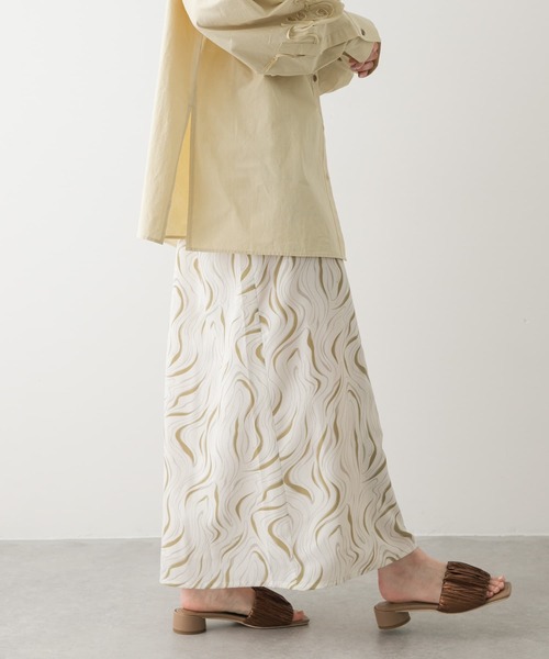 SENSE OF PLACE by URBAN RESEARCH（センスオブプレイスバイアーバンリサーチ）の「マーブルパターンナロースカート（スカート・レディース・パープル系その他/ホワイト系その他/ブルー系その他・SMALL/MEDIUM）」の5枚目の写真