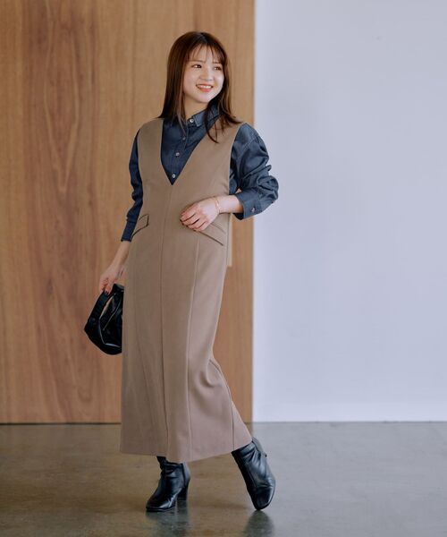 COHINA(コヒナ)の「バックタックデニムシャツ 【低身長・小柄女性】(シャツ/ブラウス・レディース・ブルー/ネイビー・ONE SIZE)」の19枚目の写真