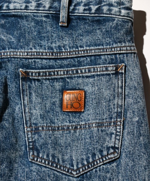 GUNG HO（ガンホー）の「GUNG HO / ガンホー DENIM BOOTS CUT PANTS ブーツカット フレアデニム ユーズド加工 ケミカルウォッシュ（デニムパンツ・メンズ・ブラック系1/ブルー/ブラック/ライトブルー・MEDIUM/LARGE/X-LARGE/SMALL）」の22枚目の写真