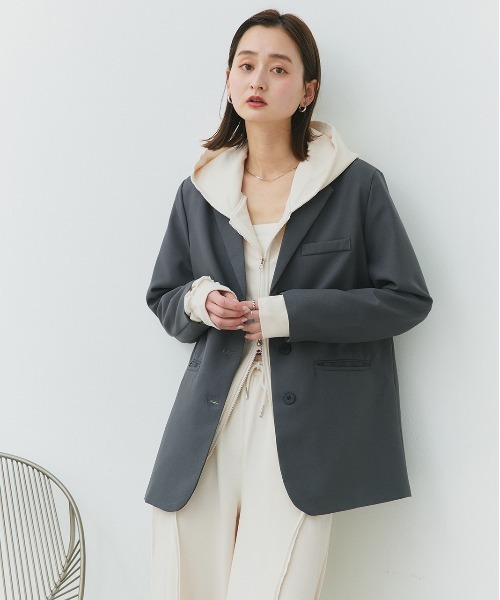 ad thie(アドティエ)の「アウトシーム ダブルジップパーカー(パーカー・レディース・チャコール/ブラック/アイボリー・FREE)」の13枚目の写真