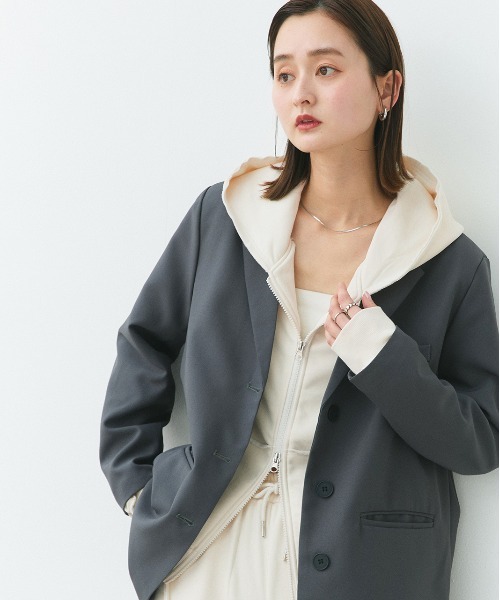 ad thie(アドティエ)の「アウトシーム ダブルジップパーカー(パーカー・レディース・チャコール/ブラック/アイボリー・FREE)」の14枚目の写真