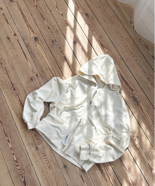 ad thie(アドティエ)の「アウトシーム ダブルジップパーカー(パーカー・レディース・チャコール/ブラック/アイボリー・FREE)」の20枚目の写真