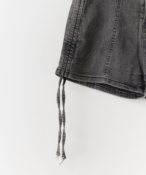 Chick（チック）の「Side Gather Short Denim Pants / サイドギャザーショートデニムパンツ（デニムパンツ・レディース・ブルー/グレー・FREE）」の5枚目の写真