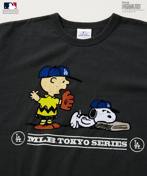 Vintage PEANUTS(ビンテージピーナッツ)の「PEANUTS 別注 MLB開幕戦 ベースボール プリントTシャツ(Tシャツ/カットソー・メンズ・ブラックミックス/ネイビー/ブルー系その他/ライトグレー/ホワイト/ピンク・MEDIUM/LARGE)」の4枚目の写真