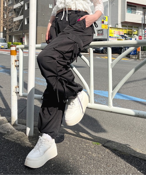 one way(ワンウェイ)の「リボンカーゴパンツ(カーゴパンツ・レディース・ピンク/グレー/ブラック/ホワイト・FREE)」の2枚目の写真