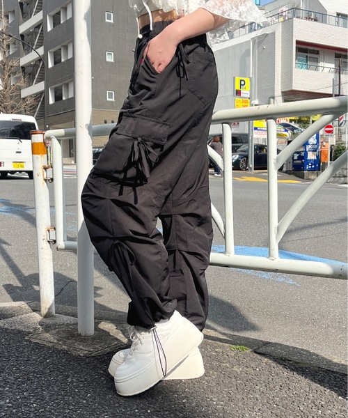one way(ワンウェイ)の「リボンカーゴパンツ(カーゴパンツ・レディース・ピンク/グレー/ブラック/ホワイト・FREE)」の13枚目の写真