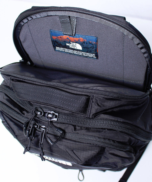 THE NORTH FACE(ザノースフェイス)の「●THE NORTH FACE●ノースフェイス BOREALIS ボレアリス バックパック リュック NF0A52SE(バックパック/リュック・メンズ・ブラック・FREE)」の5枚目の写真