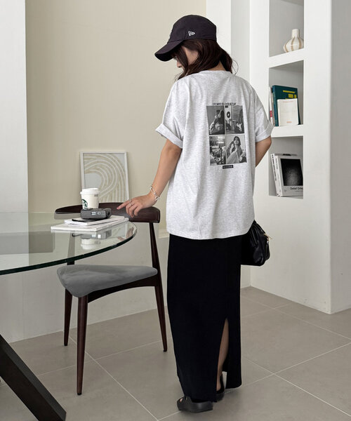 DISCOAT(ディスコート)の「【WEB限定】モノクロフォトバックプリントTシャツ(Tシャツ/カットソー・レディース・チャコールグレー/アイボリー/ホワイト・MEDIUM)」の14枚目の写真